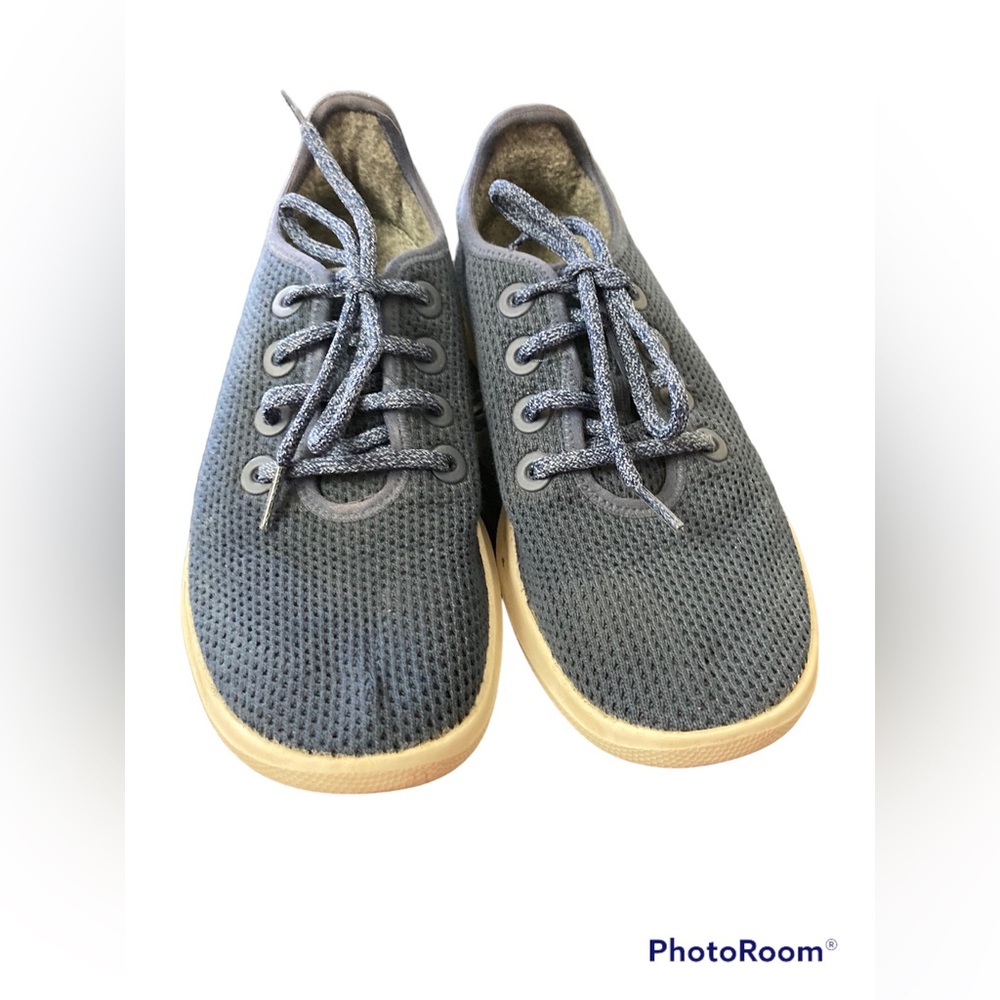 Allbirds blue Tree Runner knit athletic shoe. 8